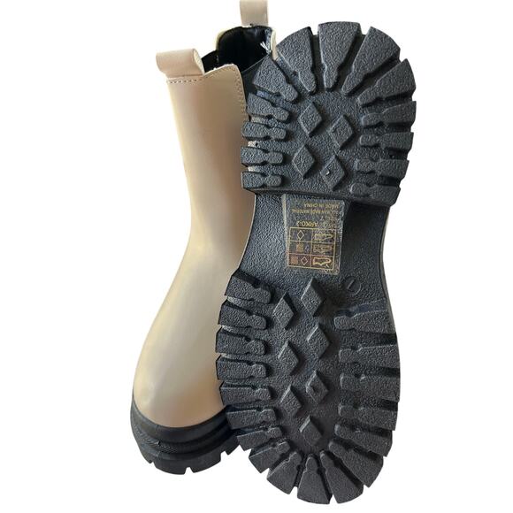 Yoki Women's Ankle Rain Boots Size 7 Cream with Black Accents Water-Resistant - Picture 6 of 10